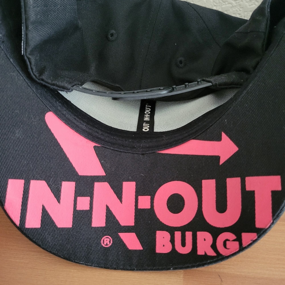 Snapback - Picture 4 of 4